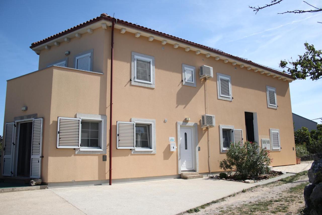 Apartments Pegla Нерезине Екстериор снимка