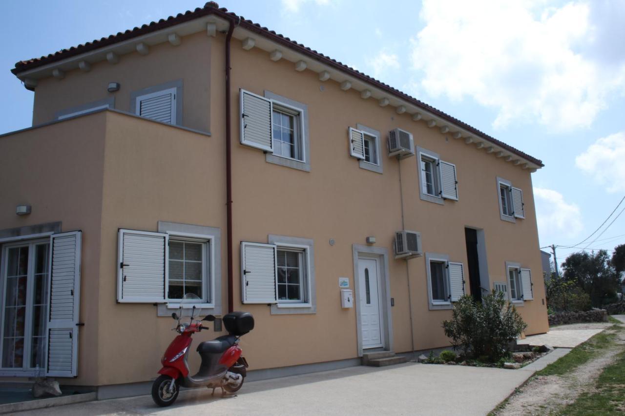 Apartments Pegla Нерезине Екстериор снимка