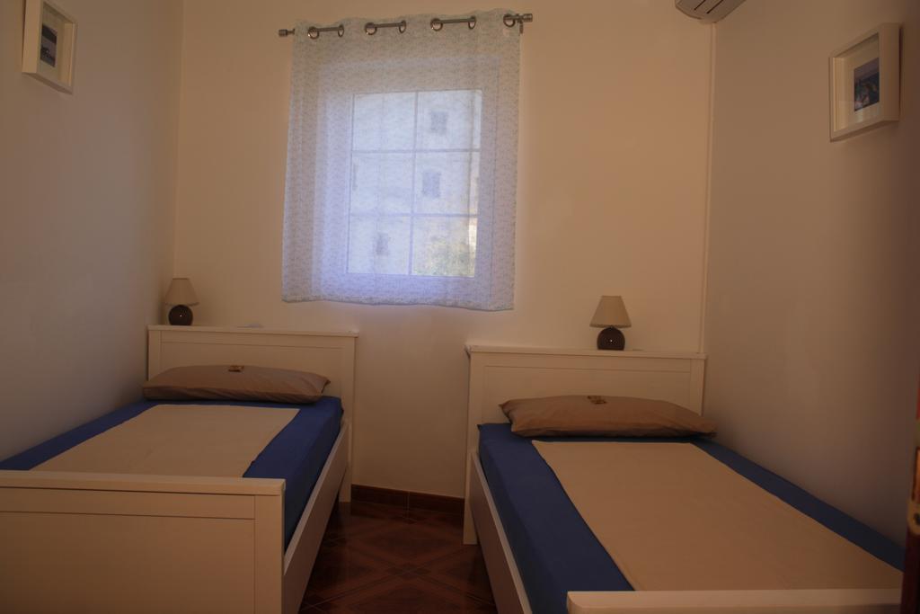 Apartments Pegla Нерезине Екстериор снимка