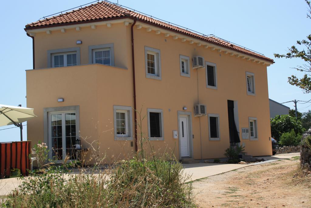 Apartments Pegla Нерезине Екстериор снимка
