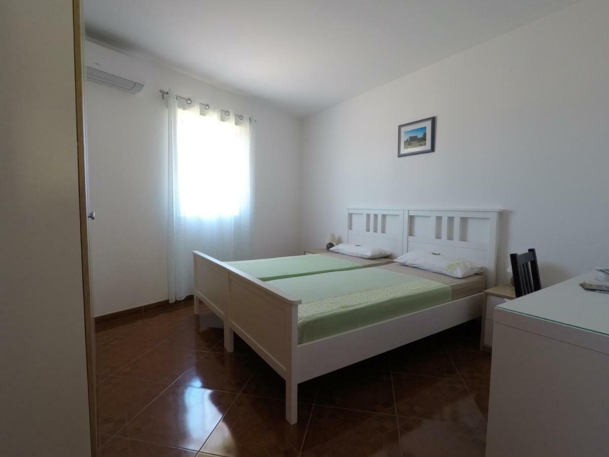 Apartments Pegla Нерезине Екстериор снимка