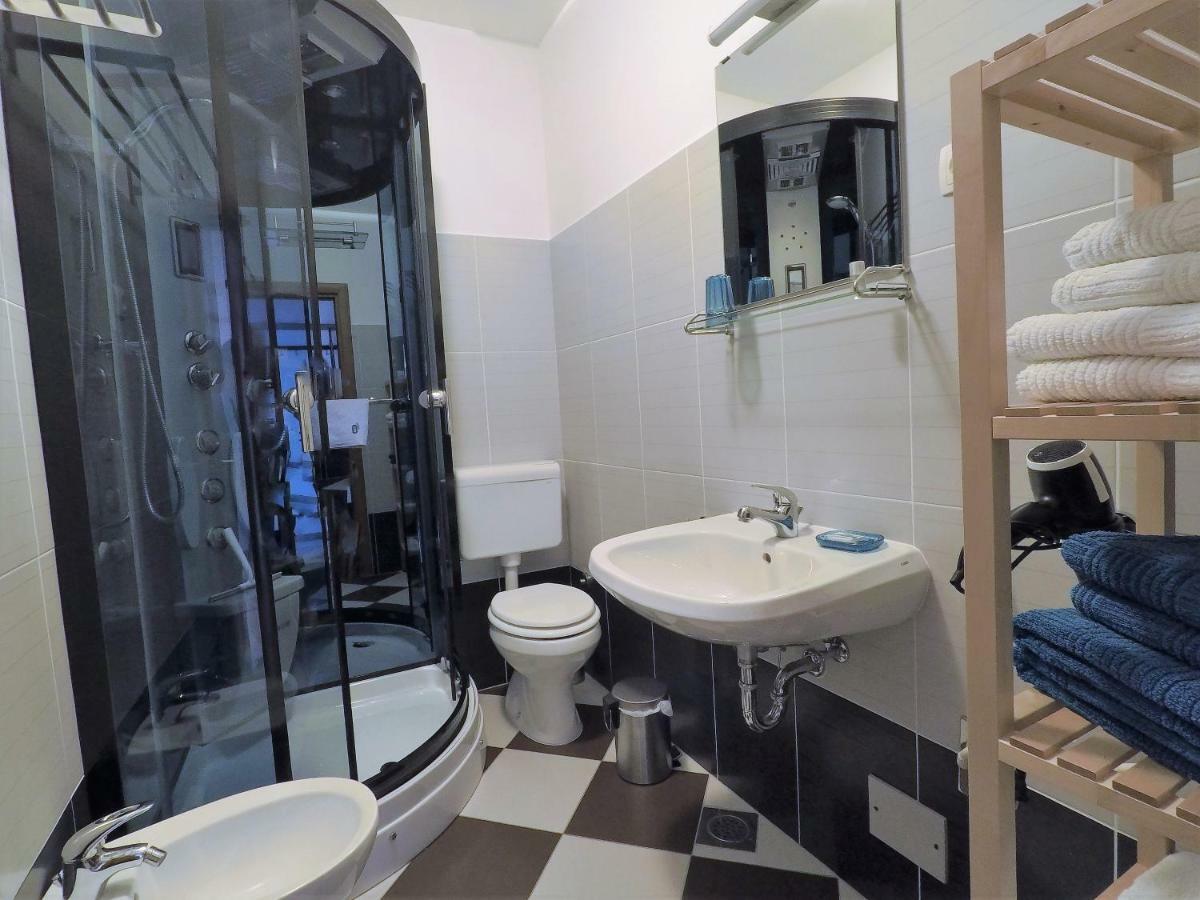 Apartments Pegla Нерезине Екстериор снимка