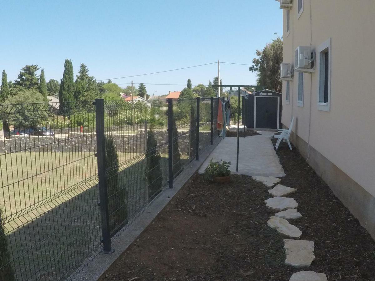Apartments Pegla Нерезине Екстериор снимка