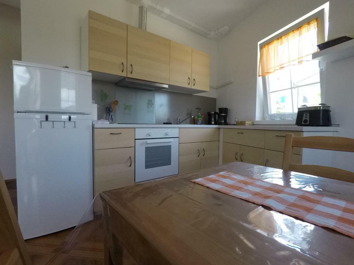 Apartments Pegla Нерезине Екстериор снимка